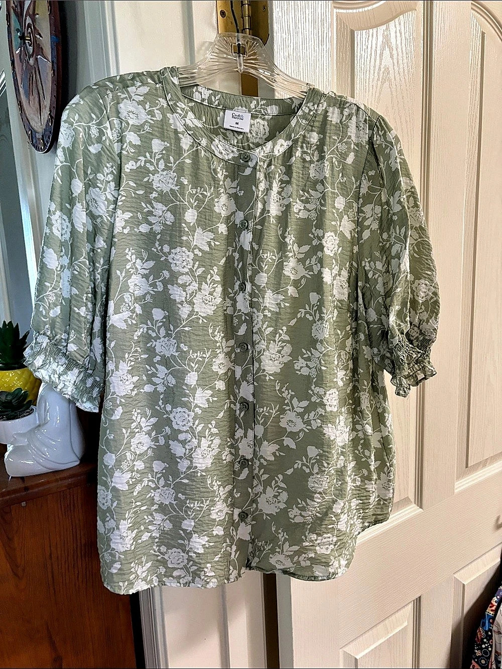 Croft & Barrow Floral Button Front Top Green & White Medium Like New